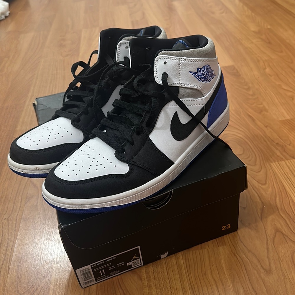 Air Jordan 1 mid se